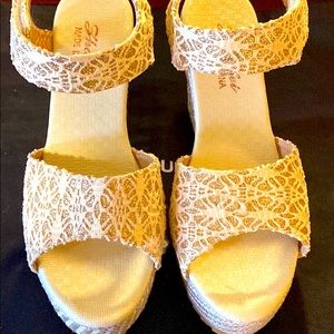 Cream and gold wedges